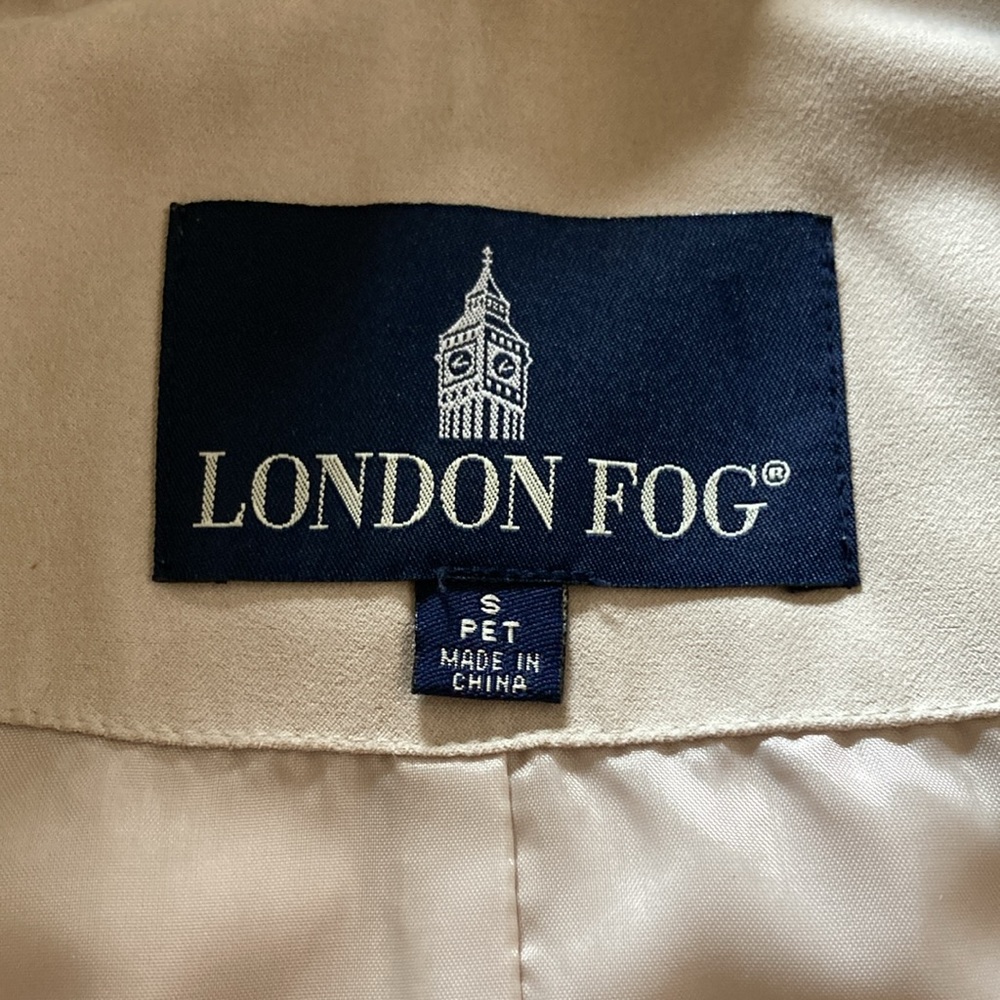 London Fog light weight spring coat. - Picture 4 of 5